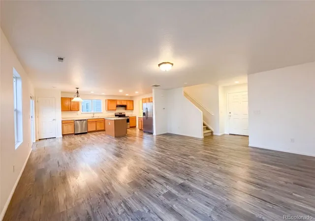 Photo 3 of Single family home for sale at 10590 Butte Dr, Longmont, CO 80504 | MLS# 6333910 | Listing updated on 2026-09-17