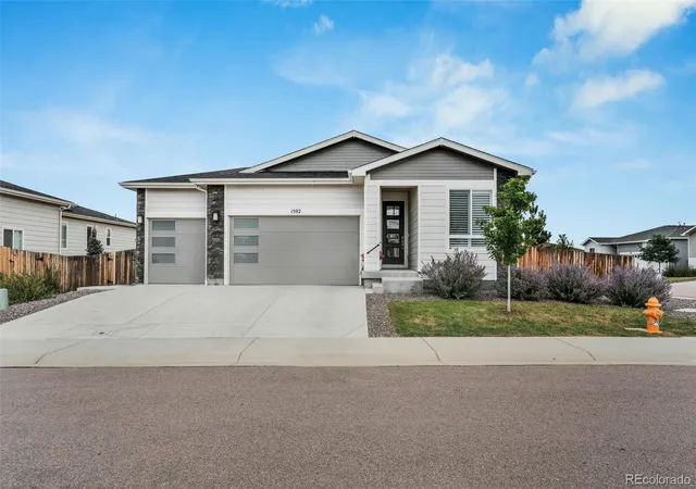 Photo 2 of Single family home for sale at 1592 Maggie Mae Ln, Castle Rock, CO 80104 | MLS# 8052139 | Listing updated on 2026-09-26