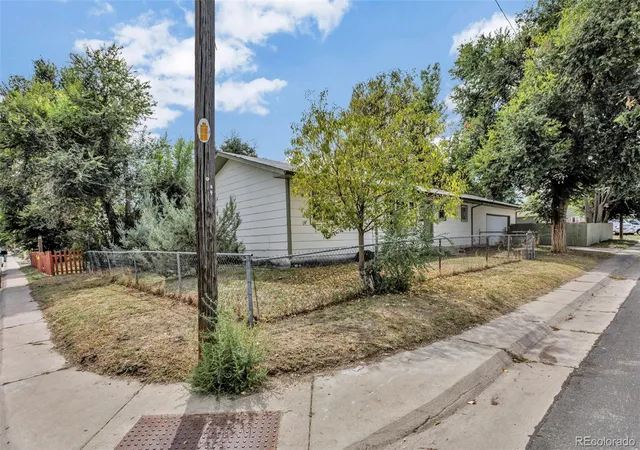 Photo 2 of Single family home for sale at 9190 E 19th Avenue, Aurora, CO 80010 | MLS# 6351290 | Listing updated on 2026-10-11