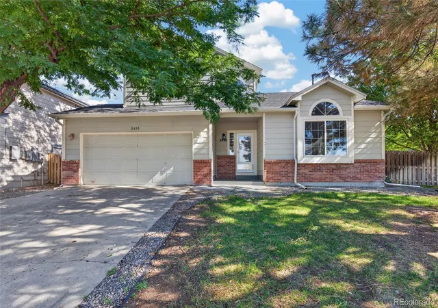 Single family home for sale at 2490 S Salida Way, Aurora, CO 80013 | MLS# 8478617