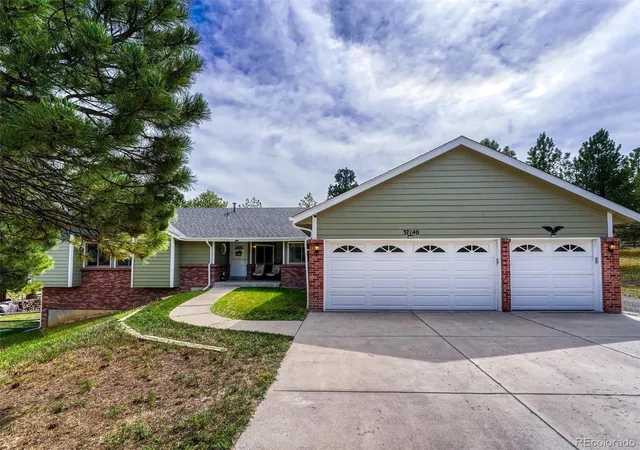 Photo 1 of Single family home for sale at 37140 Pheasant Run, Elizabeth, CO 80107 | MLS# 8024087 | Listing updated on 2026-10-24
