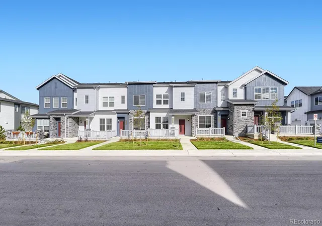 Townhouse for sale at 16783 E Irwin Ave, Aurora, CO 80016 | MLS# 5498679