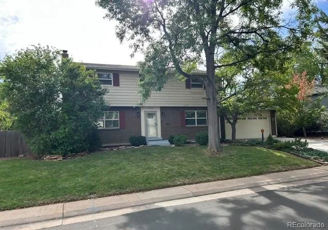 Photo 3 of Single family home for sale at 6926 S Ogden Ct, Littleton, CO 80122 | MLS# 2256718 | Listing updated on 2026-09-13