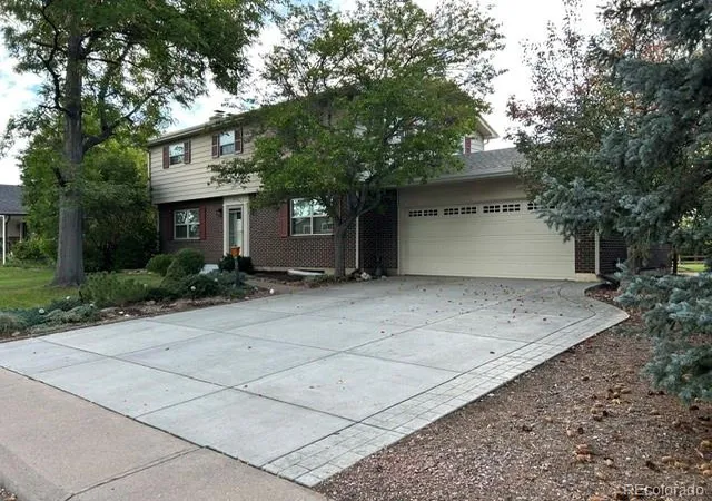 Photo 4 of Single family home for sale at 6926 S Ogden Ct, Littleton, CO 80122 | MLS# 2256718 | Listing updated on 2026-09-13