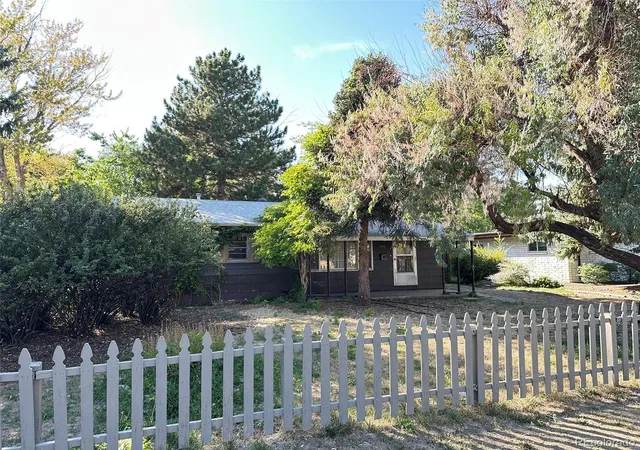 Photo 3 of Single family home for sale at 1685 Quay St, Lakewood, CO 80214 | MLS# 5968703 | Listing updated on 2026-09-24