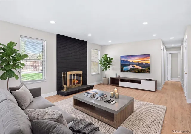 Photo 3 of Single family home for sale at 300 S Kendall St, Lakewood, CO 80226 | MLS# 8003207 | Listing updated on 2026-09-24
