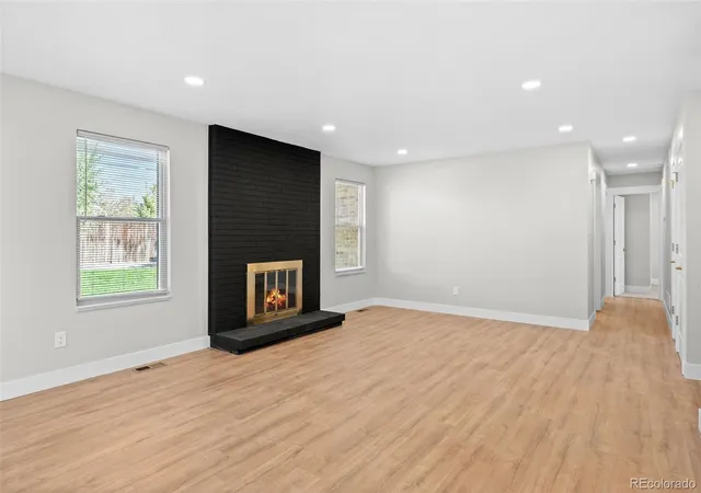 Photo 3 of Single family home for sale at 300 S Kendall St, Lakewood, CO 80226 | MLS# 8003207 | Listing updated on 2026-09-24