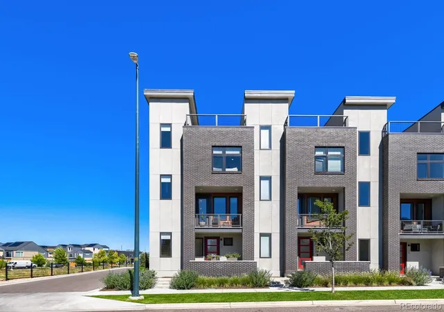 Photo 1 of Townhouse for sale at 28 Oneida Ct, Denver, CO 80230 | MLS# 4083200 | Listing updated on 2026-09-23