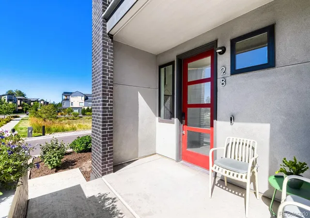 Photo 2 of Townhouse for sale at 28 Oneida Ct, Denver, CO 80230 | MLS# 4083200 | Listing updated on 2026-09-23