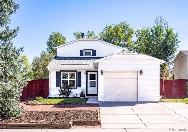 Photo 2 of Single family home for sale at 17591 E Temple Dr, Aurora, CO 80015 | MLS# 2029082 | Listing updated on 2026-10-03