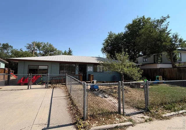 Photo 1 of Single family home for sale at 3695 Martin Dr, Boulder, CO 80305 | MLS# IR1068308 | Listing updated on 2026-09-28