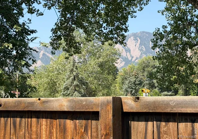 Photo 2 of Single family home for sale at 3695 Martin Dr, Boulder, CO 80305 | MLS# IR1068308 | Listing updated on 2026-09-28