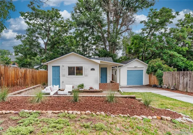 Photo 2 of Single family home for sale at 2918 Ames St, Wheat Ridge, CO 80214 | MLS# 8282170 | Listing updated on 2026-09-25