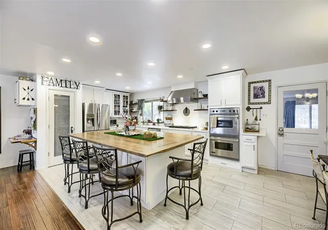 Photo 2 of Single family home for sale at 1175 S Welch Cir, Lakewood, CO 80228 | MLS# 3248882 | Listing updated on 2026-10-08