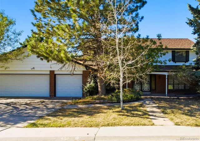 Photo 3 of Single family home for sale at 7820 W David Dr, Littleton, CO 80128 | MLS# 3284634 | Listing updated on 2026-09-19