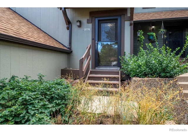 Photo 3 of Townhouse for sale at 3776 Telluride Ln, Boulder, CO 80305 | MLS# IR1068331 | Listing updated on 2026-09-27