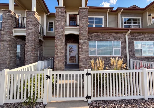 Listing Photo 2 - Condo for sale in building located at 3903 Le Fever Dr, Fort Collins, CO 80528 - Unit #1C