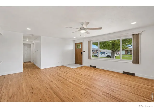 Photo 2 of Single family home for sale at 3211 Butternut Dr, Loveland, CO 80538 | MLS# IR1068357 | Listing updated on 2026-09-29