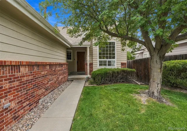 Photo 3 of Sale Pending at 2265 S Kenton St, Aurora, CO 80014 | MLS# 1539121 | Listing updated on 2026-09-30