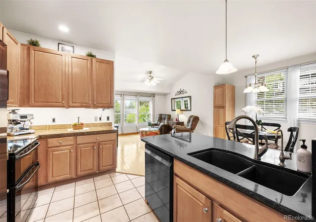 Photo 4 of Townhouse for sale at 6761 W Yale Ave, Lakewood, CO 80227 | MLS# 5802167 | Listing updated on 2026-10-09