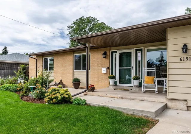 Photo 3 of Single family home for sale at 6131 Robb St, Arvada, CO 80004 | MLS# 3074592 | Listing updated on 2026-09-22