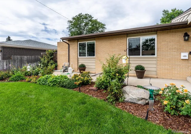 Photo 3 of Single family home for sale at 6131 Robb St, Arvada, CO 80004 | MLS# 3074592 | Listing updated on 2026-09-22