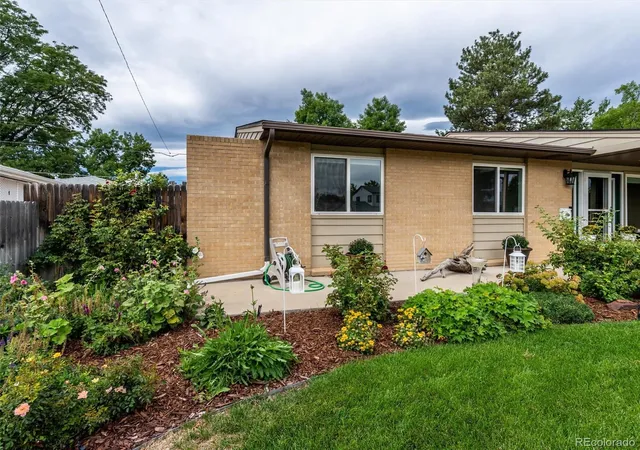 Photo 4 of Single family home for sale at 6131 Robb St, Arvada, CO 80004 | MLS# 3074592 | Listing updated on 2026-09-22