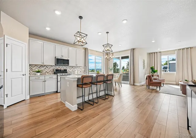 Photo 4 of Single family home for sale at 18374 Grosbeak Pl, Parker, CO 80134 | MLS# 9596790 | Listing updated on 2026-10-07
