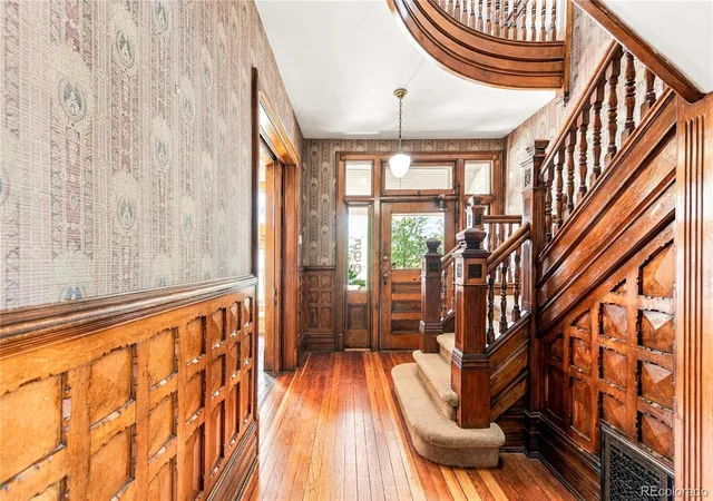 Photo 3 of Single family home for sale at 590 S Sherman St, Denver, CO 80209 | MLS# 9241938 | Listing updated on 2026-09-16