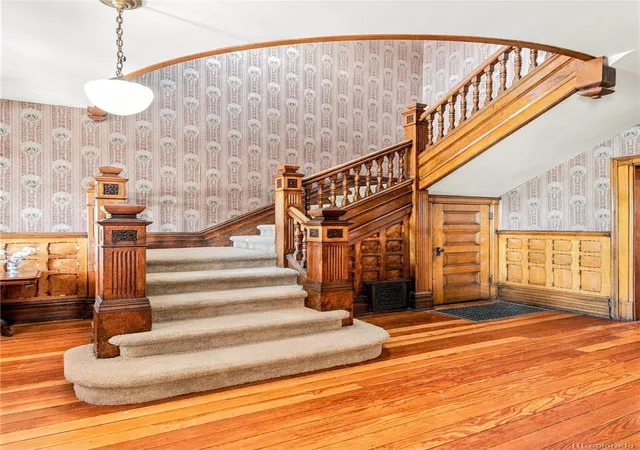 Photo 4 of Single family home for sale at 590 S Sherman St, Denver, CO 80209 | MLS# 9241938 | Listing updated on 2026-09-16