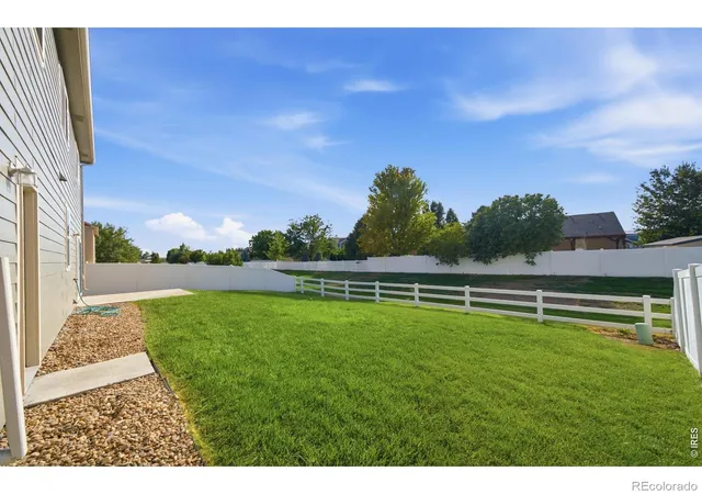 Photo 4 of Single family home for sale at 354 Shadowbrook Dr, Windsor, CO 80550 | MLS# IR1068377 | Listing updated on 2026-10-07