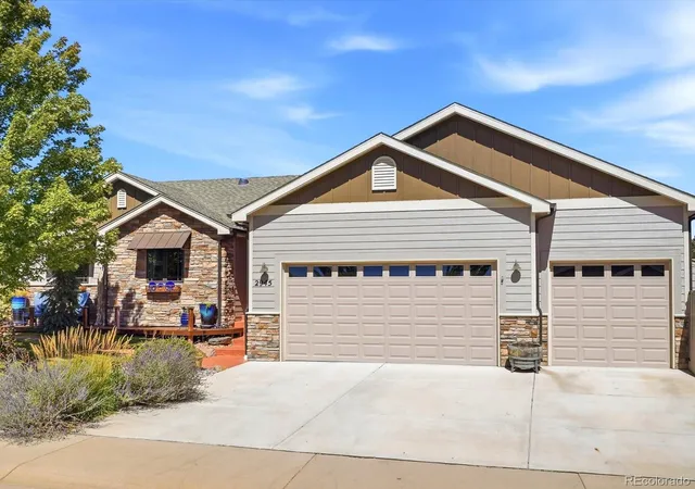 Photo 4 of Single family home for sale at 2945 9th Place Ct, Loveland, CO 80537 | MLS# 5134970 | Listing updated on 2026-09-27
