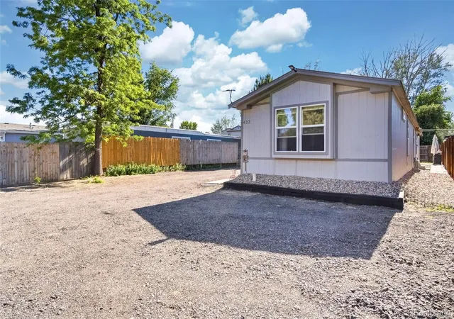 Photo 1 of Single family home for sale at 422 Willow Dr, Lochbuie, CO 80603 | MLS# 9245160 | Listing updated on 2026-09-25