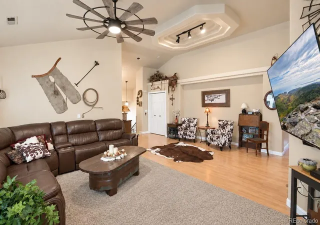 Photo 4 of Condo for sale at 4901 S Ammons St #8B, Littleton, CO 80123 | MLS# 3991533 | Listing updated on 2026-09-24