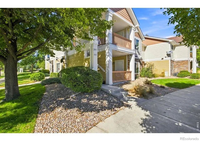 Photo 3 of Condo for sale at 4605 Hahns Peak Dr #201, Loveland, CO 80538 | MLS# IR1068383 | Listing updated on 2026-10-02