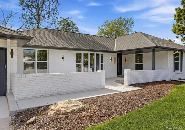Photo 2 of Single family home for sale at 3051 Oak St, Lakewood, CO 80215 | MLS# 3826927 | Listing updated on 2026-09-17