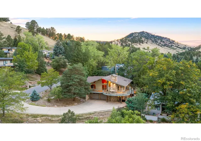 Photo 1 of Single family home for sale at 2176 Knollwood Dr, Boulder, CO 80302 | MLS# IR1068389 | Listing updated on 2026-09-23