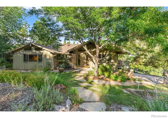 Photo 3 of Single family home for sale at 2176 Knollwood Dr, Boulder, CO 80302 | MLS# IR1068389 | Listing updated on 2026-09-23