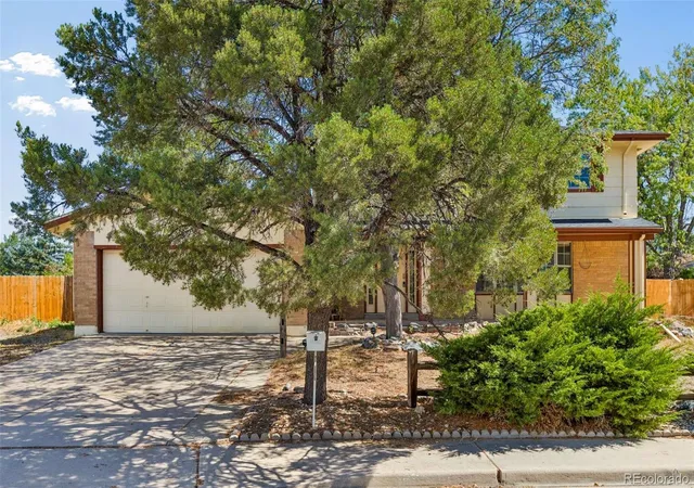 Photo 2 of Single family home for sale at 1152 Goldenrod Cir, Broomfield, CO 80020 | MLS# 8009011 | Listing updated on 2026-10-08