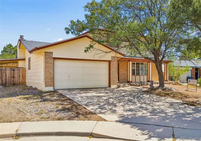 Photo 3 of Single family home for sale at 1152 Goldenrod Cir, Broomfield, CO 80020 | MLS# 8009011 | Listing updated on 2026-10-08