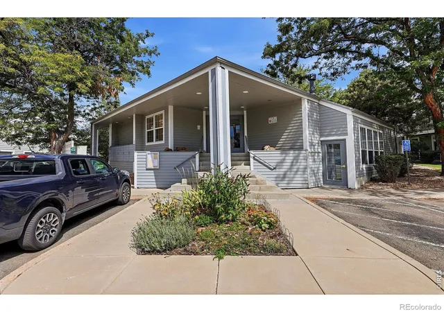 Listing Photo 2 - Condo for sale in building located at 7453 Singing Hls Dr, Boulder, CO 80301 - Unit #E105