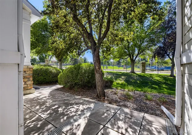 Listing Photo 4 - Condo for sale in building located at 8300 Fairmount Dr, Denver, CO 80247 - Unit #G103