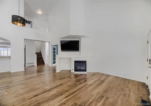 Listing Photo 5 - Condo for sale in building located at 8300 Fairmount Dr, Denver, CO 80247 - Unit #G103