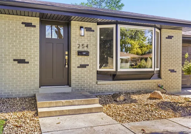 Photo 3 of Single family home for sale at 254 Agate Way, Broomfield, CO 80020 | MLS# 5223714 | Listing updated on 2026-09-26