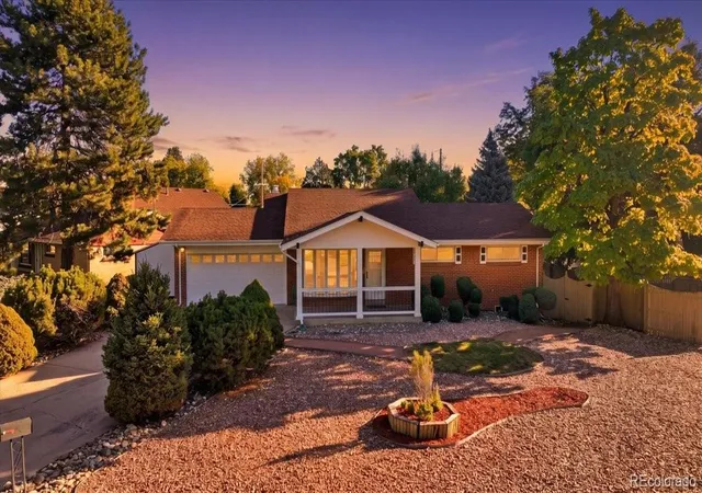 Photo 3 of Single family home for sale at 200 Reed St, Lakewood, CO 80226 | MLS# 5618298 | Listing updated on 2026-10-04