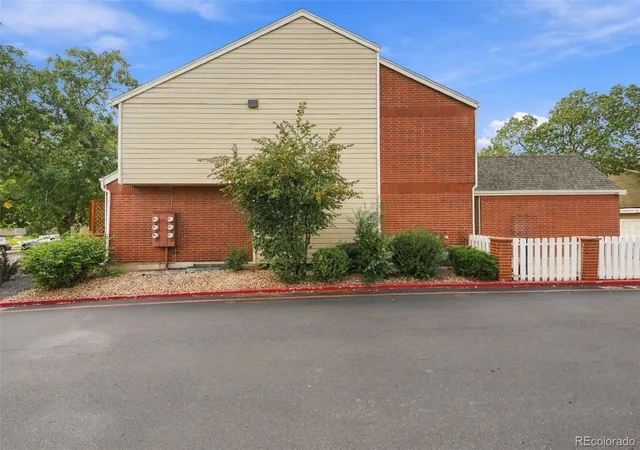 Photo 4 of Condo for sale at 7474 E Arkansas Ave #20-01, Denver, CO 80231 | MLS# 6523315 | Listing updated on 2026-09-30