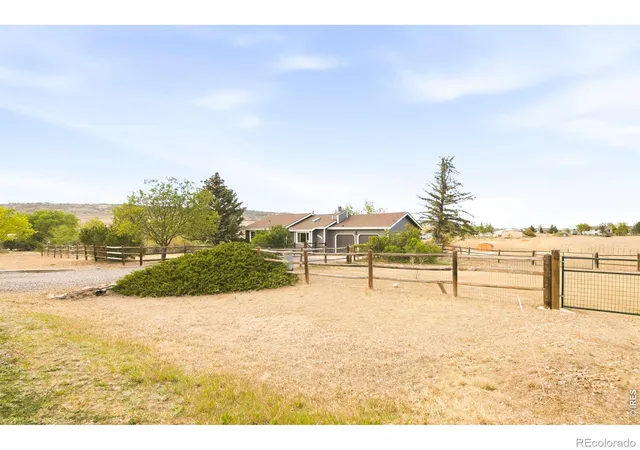Photo 3 of Single family home for sale at 5308 Beverly Dr, Berthoud, CO 80513 | MLS# IR1068428 | Listing updated on 2026-09-20