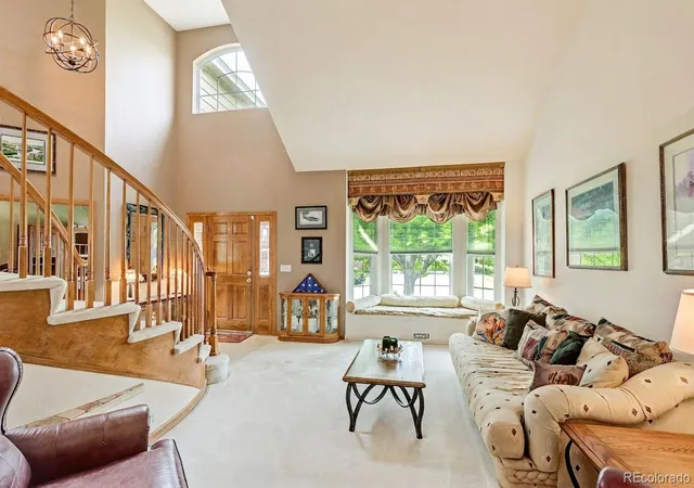 Photo 4 of Single family home for sale at 6822 Edgewood Dr, Highlands Ranch, CO 80130 | MLS# 6770799 | Listing updated on 2026-10-08