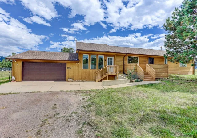Photo 3 of Single family home for sale at 28384 Tresine Dr, Evergreen, CO 80439 | MLS# 8466709 | Listing updated on 2026-10-23