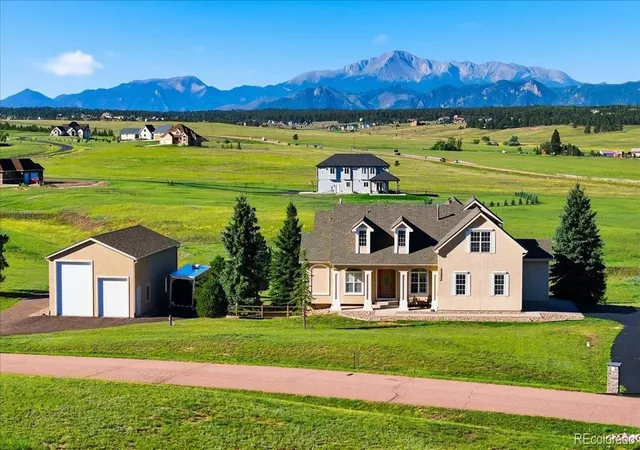Photo 4 of Single family home for sale at 19790 Bright Wing Trl, Colorado Springs, CO 80908 | MLS# 1686132 | Listing updated on 2026-10-02